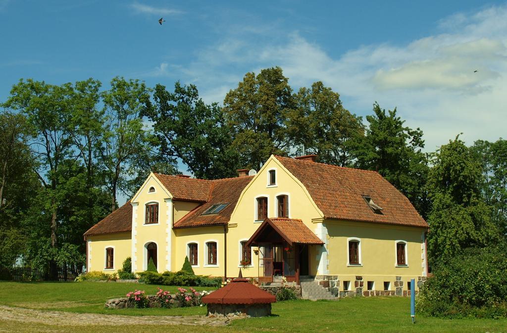 Dworek Szarki Exteriér fotografie